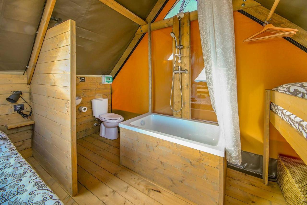 Hotel Glamping Debbiare à Riparbella Extérieur photo