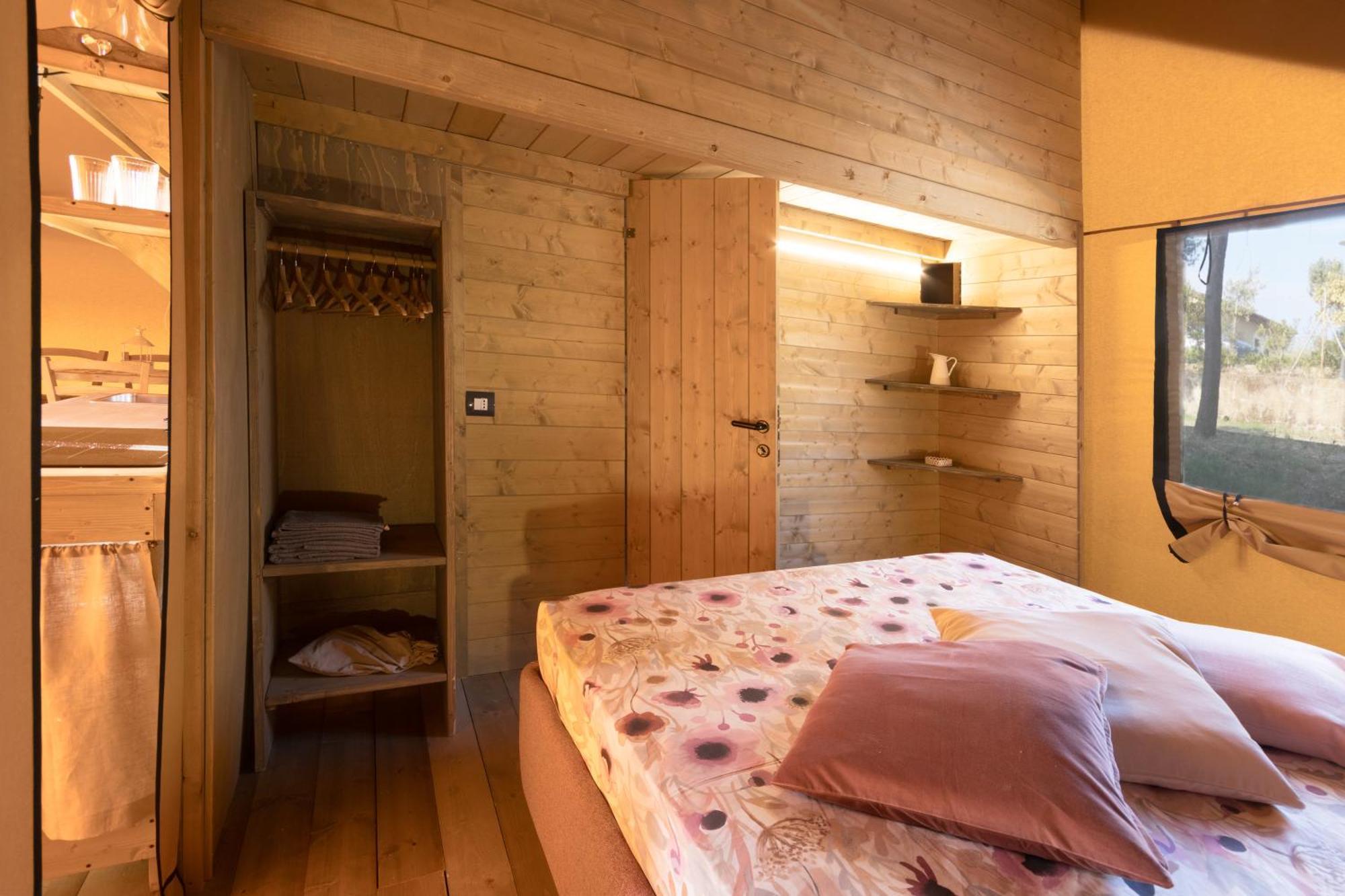 Hotel Glamping Debbiare à Riparbella Extérieur photo