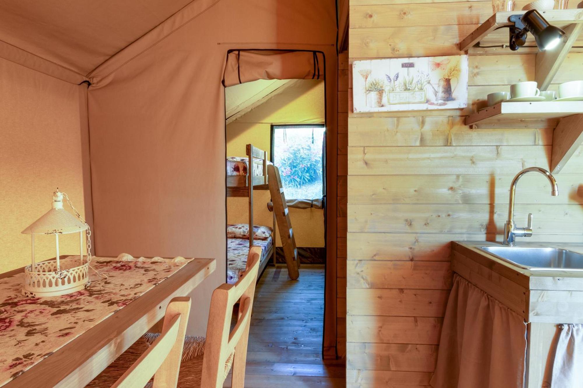 Hotel Glamping Debbiare à Riparbella Extérieur photo
